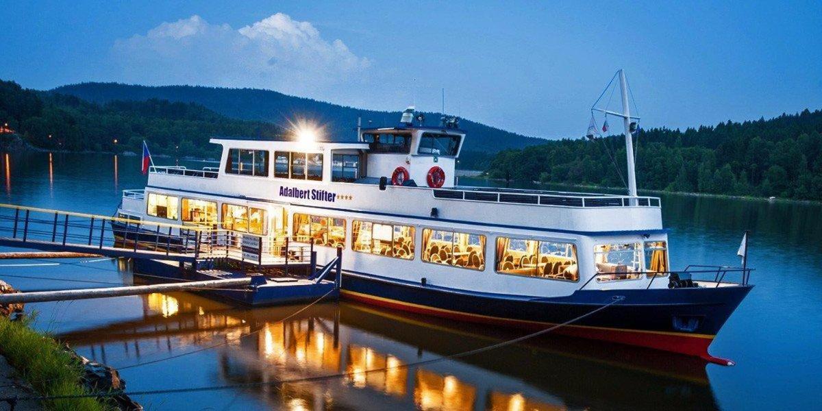 ليبنو ناد فلتافو Rezidence Club Canada Lipno Sauna Wifi Parking المظهر الخارجي الصورة